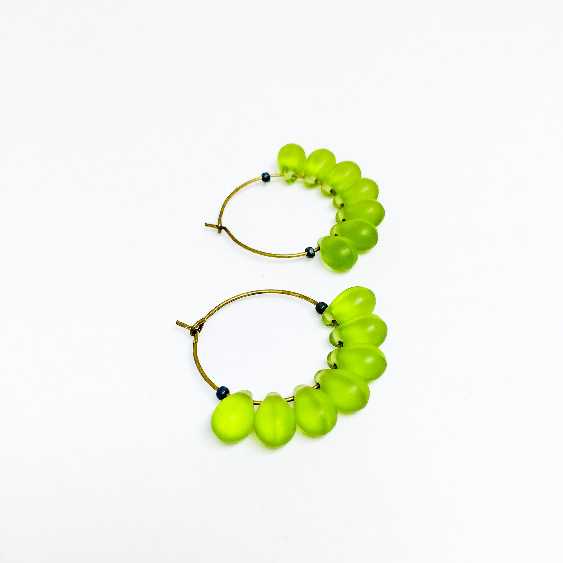 Dewdrop beaded glass hoop earrings in green